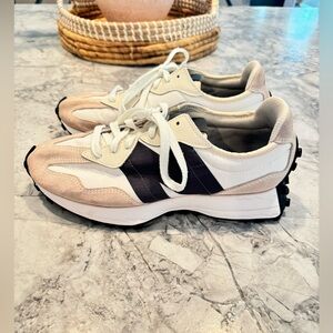 Figs Unisex New Balance 327